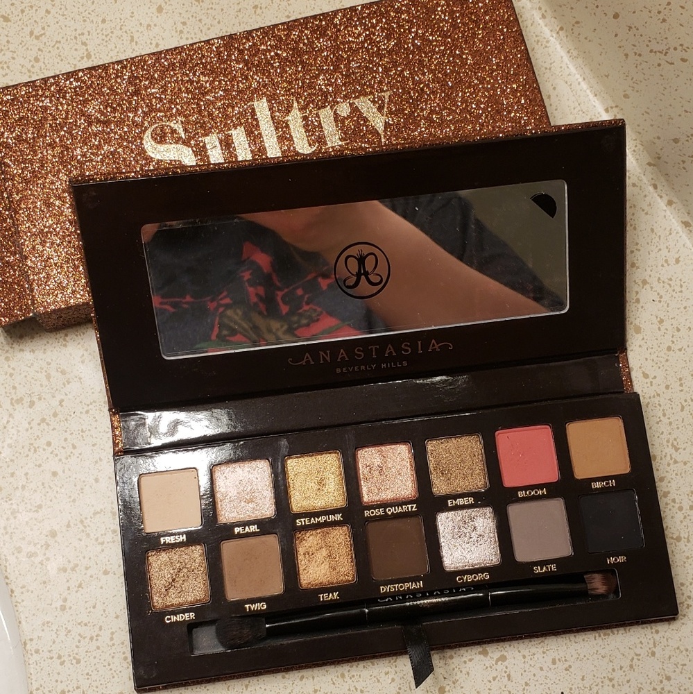 *SOLD* Sultry Palette by Anastasia Beverly Hills